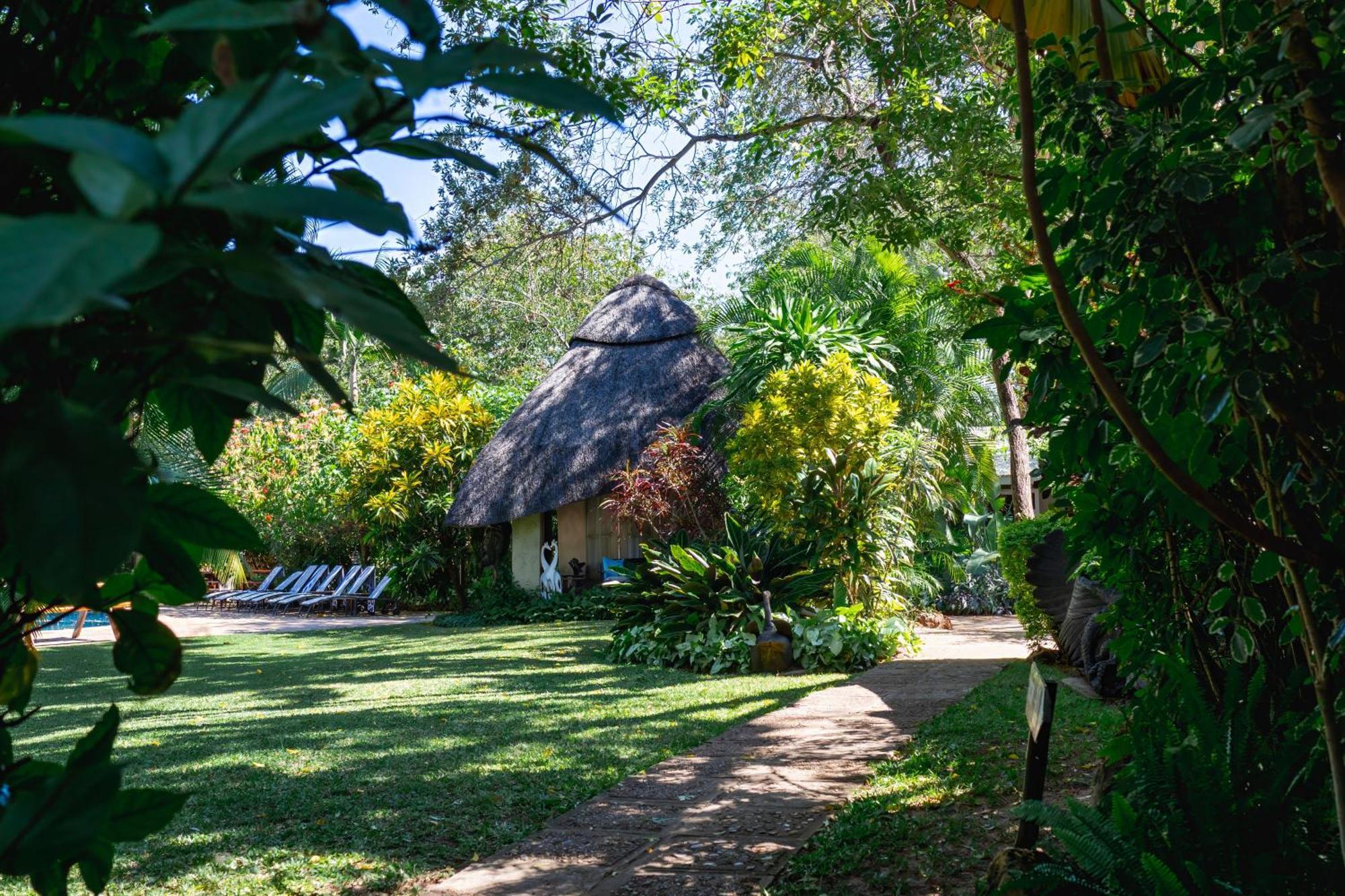Bayete Guest Lodge Victoria Falls Exteriér fotografie